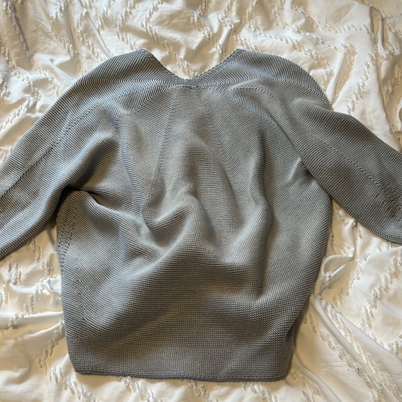 Uniqlo blue/white half sleeve shirt - Picture 4 of 4